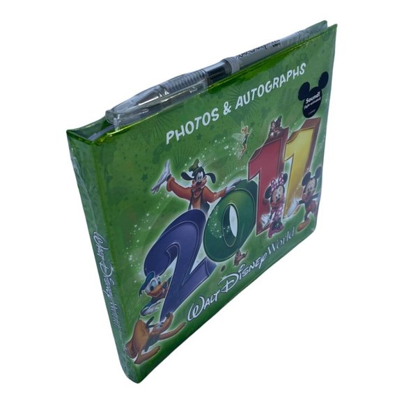 Walt Disney World 2011 Autograph and Photograph Book with Pen - Picture 4 of 5